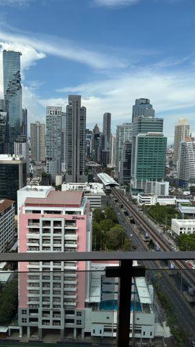 รูป The Diplomat Sathorn ไม่บล็อกวิว ชั้นสูง บรรยากาศดี โปร่งสบาย - รูปที่ 13/14