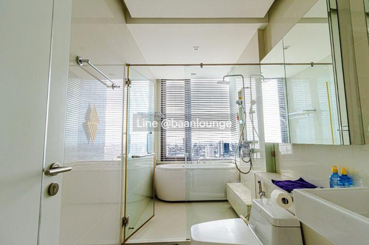 picture Duplex Penthouse Condo, Equinox Phaholyothin, overlooking Vibhavadi Rangsit Road. - 16/20