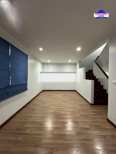 รูป 🔥 ขายต่ำกว่าราคาประเมิน! นัมเบอร์วัน ทาวน์โฮม วงแหวนบางนา–ราม 2 (Number One Townhome Bangna–Ram 2) | ใกล้ Mega บางนา และสนามบินสุวรรณภูมิ - รูปที่ 5/15
