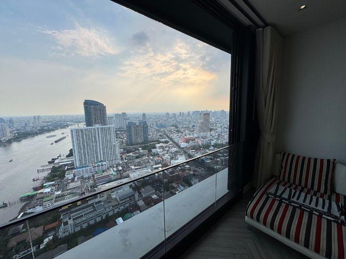 รูป Chapter Charoennakorn - Riverside  ระเบียงหันทิศใต้ เห็นโค้งน้ำเจ้าพระยาฝั่ง Asiatique  - รูปที่ 5/17