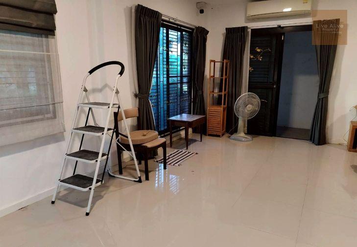 รูป ขายด่วน บ้านแฝดหลังใหญ่ ใกล้โรงเรียนสารสาสน์ประชาอุทิศ และ โรงเรียนสารสาสน์วิเทศศึกษา - รูปที่ 8/10