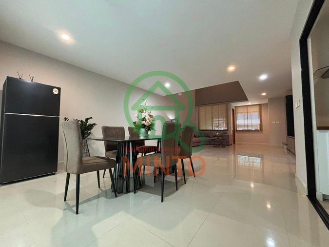 รูป 🏡 ทาวน์โฮมหรู 3 ชั้น ทำเลทองกรกรุงเทพกรีฑาตัดใหม่! จดทะเบียนบริษัทได้ แต่งครบพร้อมอยู่ ✨ - รูปที่ 22/22
