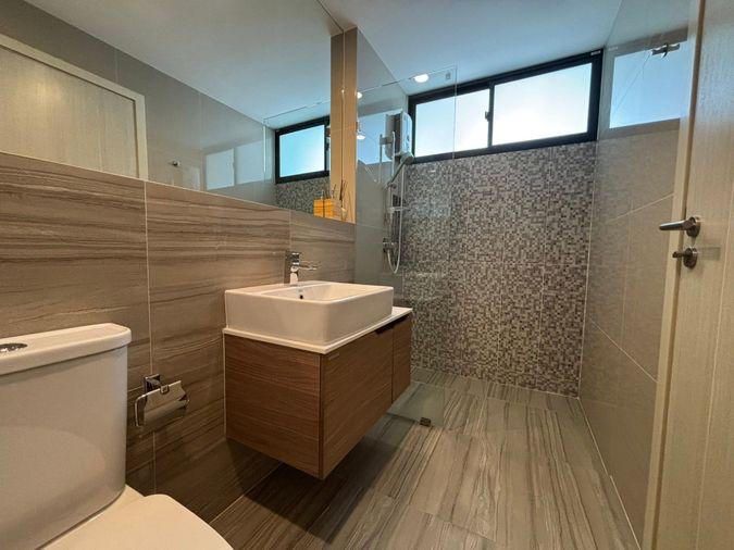 รูป 🏡 ทาวน์โฮมหรู 3 ชั้น ทำเลทองกรกรุงเทพกรีฑาตัดใหม่! จดทะเบียนบริษัทได้ แต่งครบพร้อมอยู่ ✨ - รูปที่ 9/22