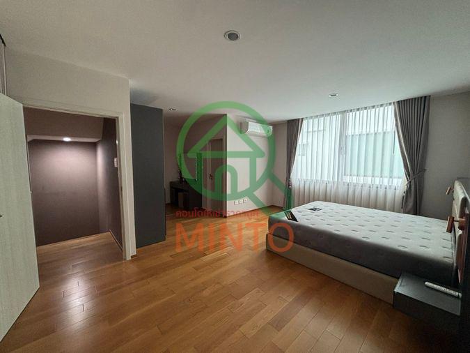 รูป 🏡 ทาวน์โฮมหรู 3 ชั้น ทำเลทองกรกรุงเทพกรีฑาตัดใหม่! จดทะเบียนบริษัทได้ แต่งครบพร้อมอยู่ ✨ - รูปที่ 4/22