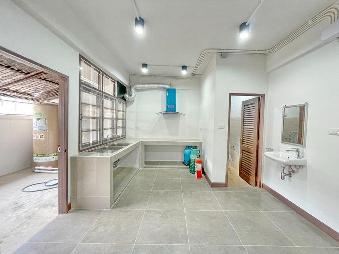 picture Hk0668, Townhouse for rent 3 Br., Sutthisan-Inthamara. - 6/14