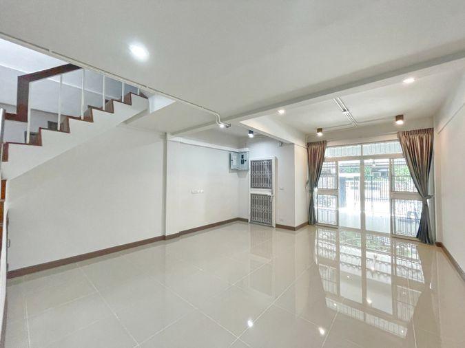 picture Hk0668, Townhouse for rent 3 Br., Sutthisan-Inthamara. - 5/14
