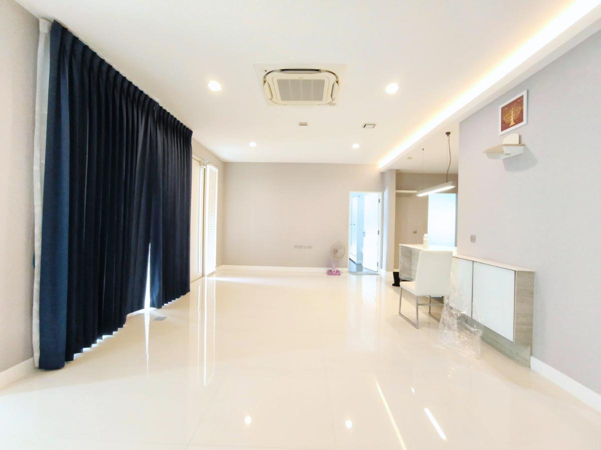 รูป ขาย มัณฑนา เวสเกต ติดถนนหลัก หน้าทะเลสาบส่วนกลาง บ้านสวยพร้อมอยู่ 117 ตร.ว. 4ห้องนอน(มีห้องนอนชั้นล่าง) 5ห้องน้ำ ที่จอดรถสูงสุด6คัน - รูปที่ 5/34