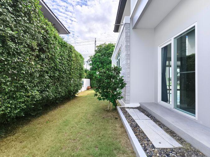 รูป ขาย มัณฑนา เวสเกต ติดถนนหลัก หน้าทะเลสาบส่วนกลาง บ้านสวยพร้อมอยู่ 117 ตร.ว. 4ห้องนอน(มีห้องนอนชั้นล่าง) 5ห้องน้ำ ที่จอดรถสูงสุด6คัน - รูปที่ 28/34