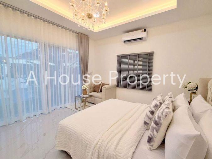 picture Beautiful house in Pattaya, Chokchai Village 10. Spacious area, fully functional, move in Ready - 10/12