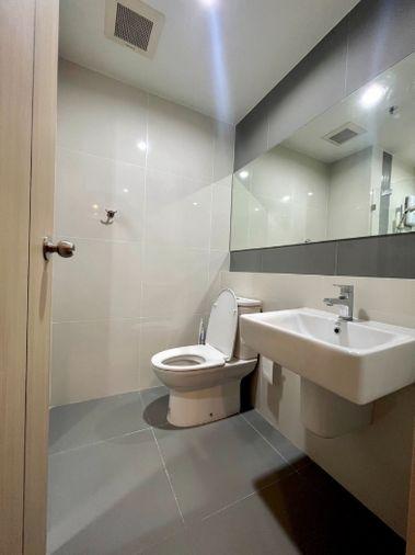 รูป 🌼🌼[เช่า] Condo Amber by Eastern Star 1Bed ชั้น 24 แต่งครบ Fully Furnished!! พร้อมอยู่ 1/7/69 สนใจ Line ID: @atfirm🌼🌼 - รูปที่ 6/10