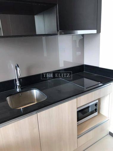 รูป ✨The Ultimate Asoke Lifestyle | Stylish Luxury Condo for Rent, Steps away from BTS & MRT Interchange✨ - รูปที่ 7/18