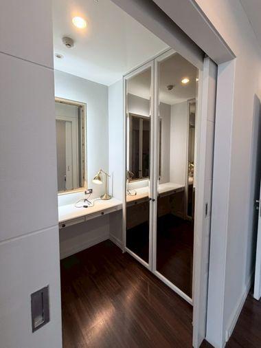 รูป RS6578 ให้เช่า The Willows Sathorn พร้อม Private Lift และบริการแม่บ้านฟรี ใกล้ BTS ช่องนนทรี  - รูปที่ 38/51