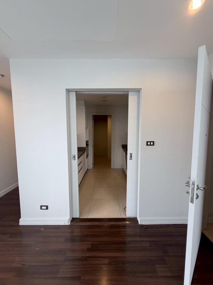 รูป RS6578 ให้เช่า The Willows Sathorn พร้อม Private Lift และบริการแม่บ้านฟรี ใกล้ BTS ช่องนนทรี  - รูปที่ 12/51