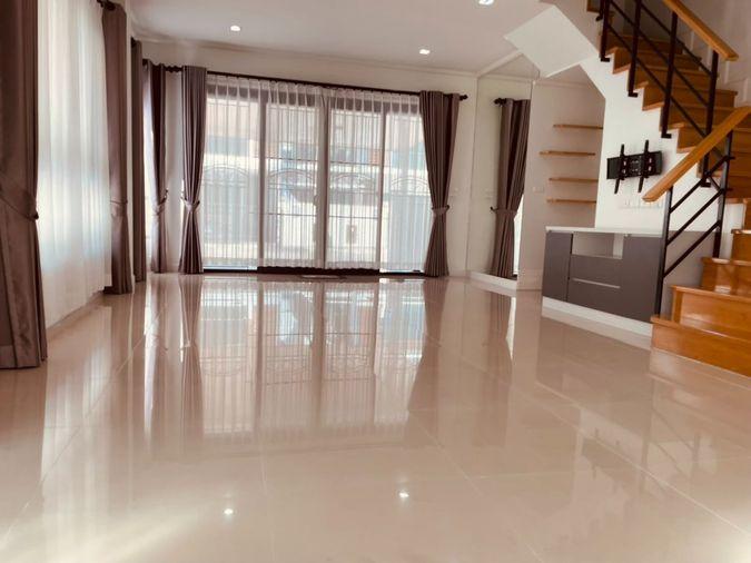 รูป  เช่า** บ้านแฝด 3 ชั้น  ศุภาลัย เอสเซ้นส์ ลาดพร้าว  107   / 55,000 - รูปที่ 2/11