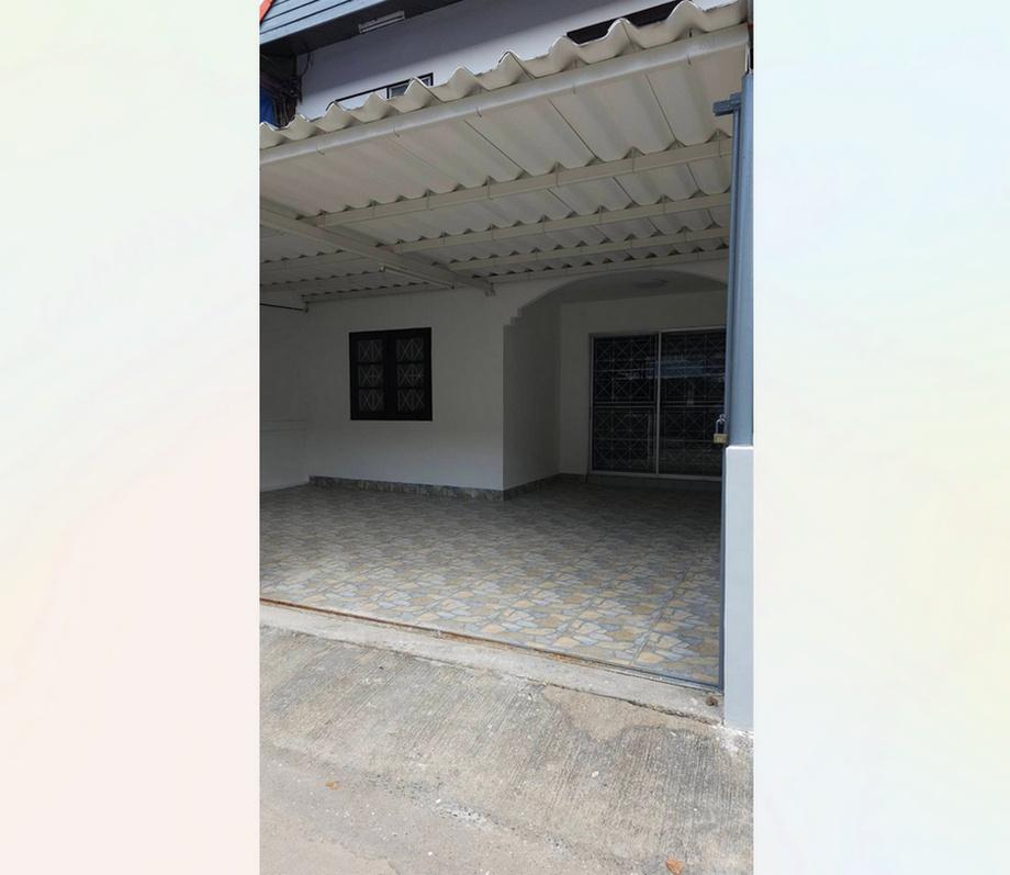 รูป Call : 087-589-1222 หมู่บ้านเพชรวิลล่า เมืองชลบุรี ขายทาวน์เฮ้าส์ 2 ชั้น 24 ตารางวา 4 ห้องนอน 2 ห้องน้ำ ใกล้โลตัสบ้านสวน - รูปที่ 3/12
