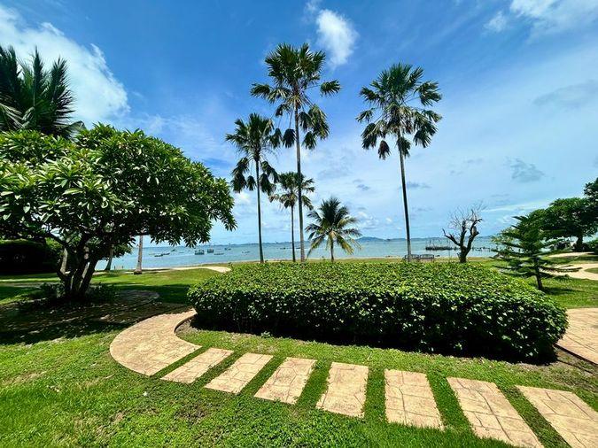 picture Condo for rent, Golden Coast Sriracha. Beautiful room, move in Ready - 16/19