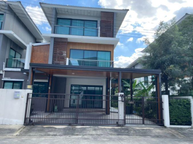 รูป  เช่า** บ้านแฝด 3 ชั้น  ศุภาลัย เอสเซ้นส์ ลาดพร้าว  107   / 55,000 - รูปที่ 1/11