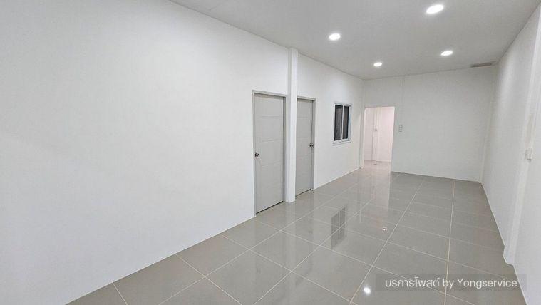 รูป Call : 094-448-6111 หมู่บ้านสุขใจวิลล่า 1 เมืองชลบุรี ทาวน์เฮ้าส์รีโนเวทใหม่ทั้งหลัง หน้ากว้าง 9 เมตร 30 ตารางวา 3 ห้องนอน ใกล้โรบินสันชลบุรี - รูปที่ 6/12