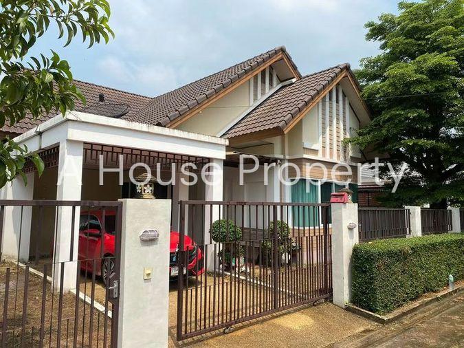 picture Detached houses in a pleasant atmosphere, Sensiri Home Sriracha, close to universities and workplaces. - 1/7