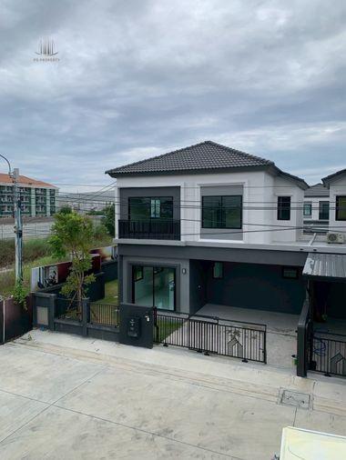 รูป บ้านเดี่ยวขายด่วน ✨ Britania Bangna-Theparak ✨ 3 ห้องนอน 3 ห้องน้ำ ติดถนนใหญ่เทพารักษ์ - รูปที่ 2/10