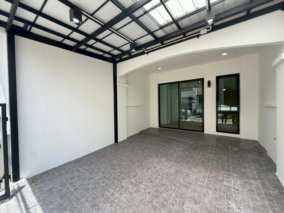 รูป บ้าน 4 ชั้นเล่นระดับ ใกล้ สถานีปากเกร็ด ติวานนท์ แจ้งวัฒนะ รีโนเวทใหม่ทั้งหลัง  - รูปที่ 5/44