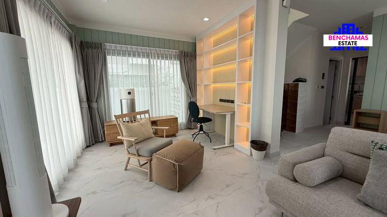 picture Venue ID Vibhavadi–Phaholyothin | Near Don Mueang Tollway - 3/20