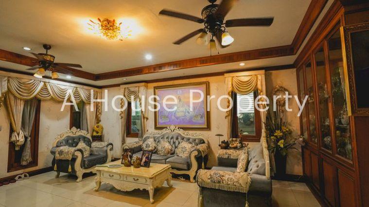 picture A luxury mansion on a large plot of land, located on the main Chak Kho-Nong Kham road in Sriracha. - 18/20
