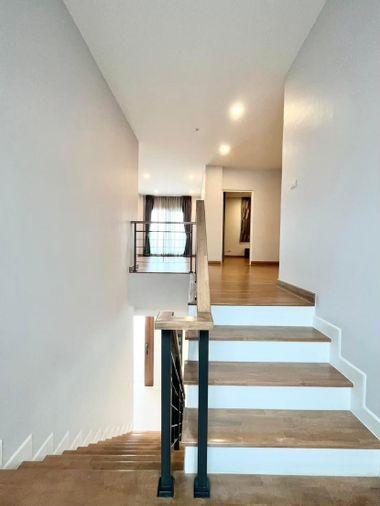 picture Single house for rent, Centro Vibhavadi (Centro Vibhavadi), beautiful corner house, good location. Ready to move in (H6908) - 11/30