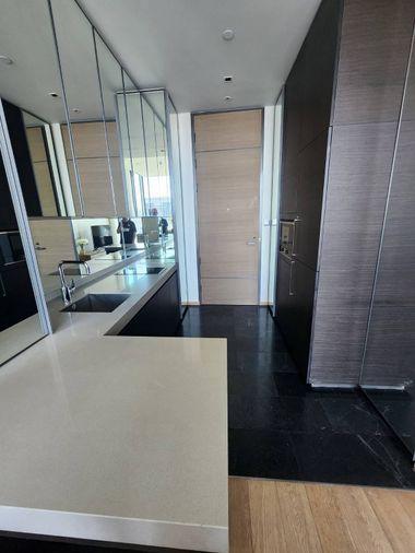 picture 28Chidlom. 1bed 50sqm. Line id: @pfagent - 4/11