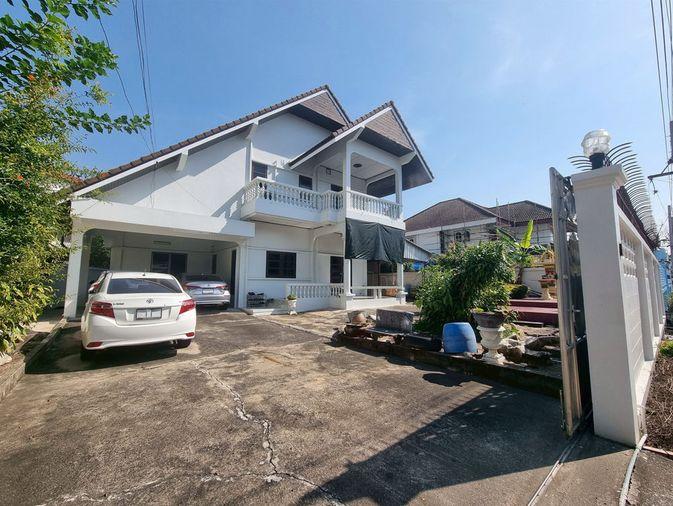 รูป Call : 081-343-6920 ขายบ้านเดี่ยว ถนนจักกะพาก ปากน้ำ สมุทรปราการ เนื้อที่ 122.8 ตารางวา 6 ห้องนอน 2 ห้องน้ำ จอดรถ 6 คัน ตรงข้าม รพ.สมุทรปราการ - รูปที่ 1/12