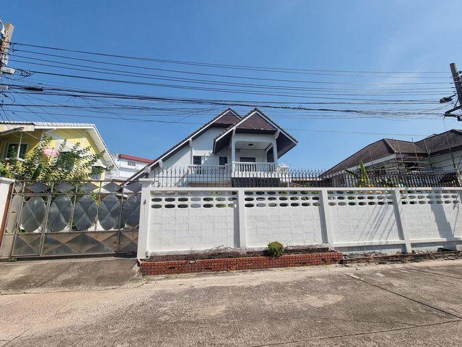 รูป Call : 081-343-6920 ขายบ้านเดี่ยว ถนนจักกะพาก ปากน้ำ สมุทรปราการ เนื้อที่ 122.8 ตารางวา 6 ห้องนอน 2 ห้องน้ำ จอดรถ 6 คัน ตรงข้าม รพ.สมุทรปราการ - รูปที่ 2/12