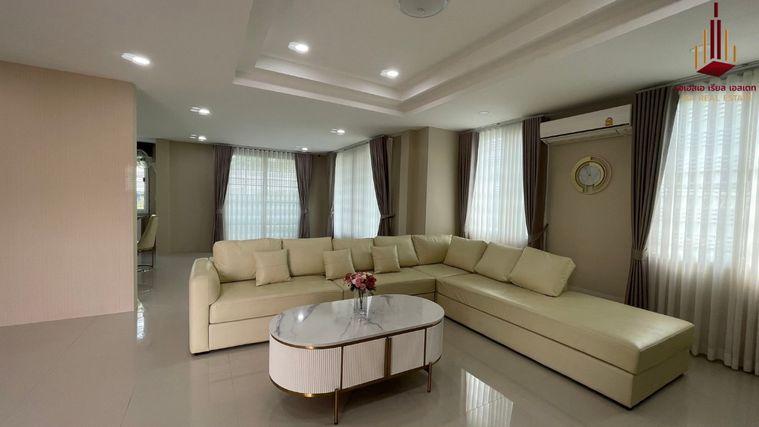 picture ✨ For Rent: Baan Suan Naramit Watcharapon - Permsin ✨    💰 Only 180,000 THB/month - 2/13
