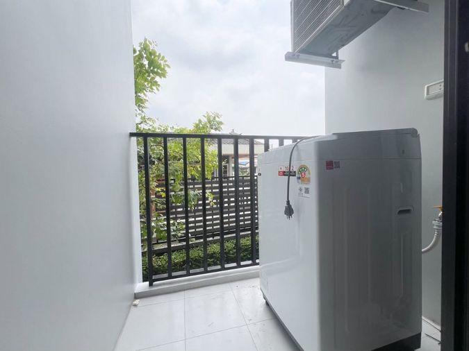รูป 🏡 คนรักสัตว์ห้ามพลาด! คอนโด Pet Friendly  Chewathai Hallmark Ladprao–Chokchai 4 โทร 063-6165390 - รูปที่ 5/10