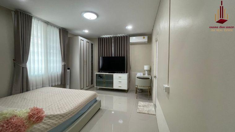 picture ✨ For Rent: Baan Suan Naramit Watcharapon - Permsin ✨    💰 Only 180,000 THB/month - 6/13