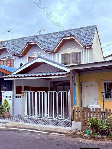 รูป ⭐✨RH-041 ขายทาวน์เฮ้าส์ร่มเงาไม้ ( Ban Rom Ngao Mai )✨⭐ - รูปที่ 2/18