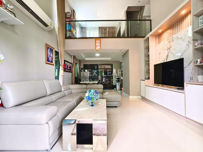 รูป ขาย ทาวน์โฮมหรู Patio พัฒนาการ 32 หน้าสระน้ำ 33.6ตร.ว. 8.3 ล้านบาท หลังริม 3.5 ชั้น 3ห้องนอน 3ห้องน้ำ เข้าออกได้หลายทาง - รูปที่ 3/24