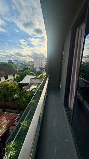 รูป ✅ขาย คอนโด CYBIQ พระราม 9 – รามคำแหง 24  ใกล้ MRT และ Airport Rail Link  เลี้ยงสัตว์ได้ ✨เฟอร์นิเจอร์และเครื่องใช้ไฟฟ้าครบ พร้อมอยู่ - รูปที่ 13/14