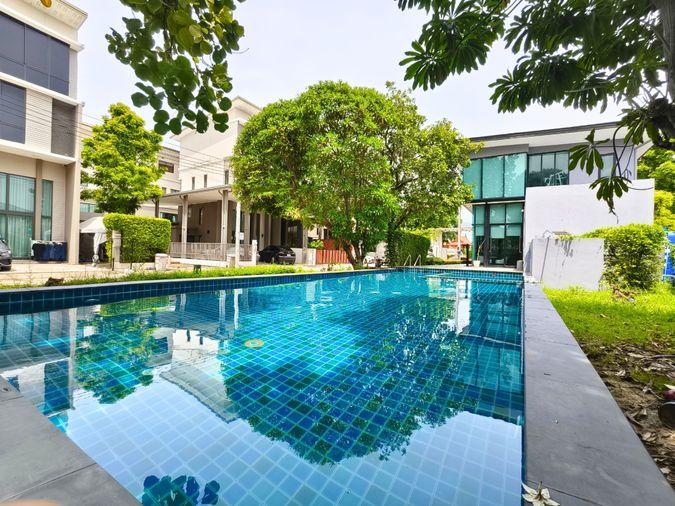 รูป ขาย ทาวน์โฮมหรู Patio พัฒนาการ 32 หน้าสระน้ำ 33.6ตร.ว. 8.3 ล้านบาท หลังริม 3.5 ชั้น 3ห้องนอน 3ห้องน้ำ เข้าออกได้หลายทาง - รูปที่ 24/24