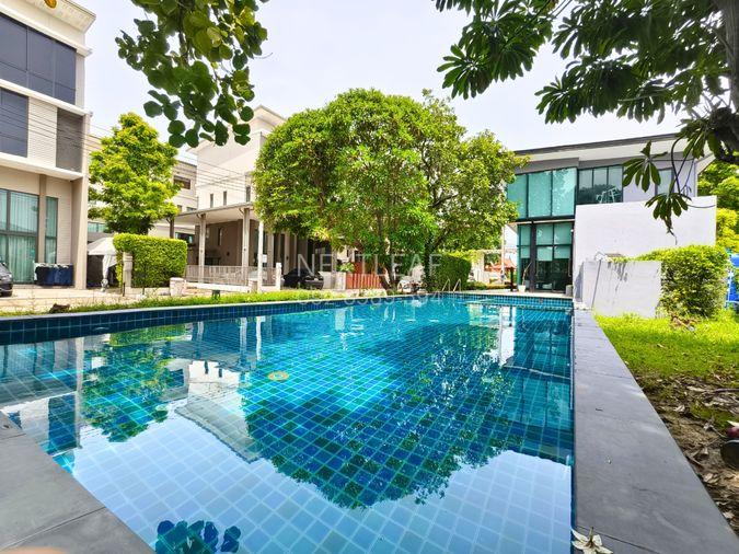 รูป ขาย ทาวน์โฮมหรู Patio พัฒนาการ 32 หน้าสระน้ำ 33.6ตร.ว. 8.3 ล้านบาท หลังริม 3.5 ชั้น 3ห้องนอน 3ห้องน้ำ เข้าออกได้หลายทาง - รูปที่ 24/24