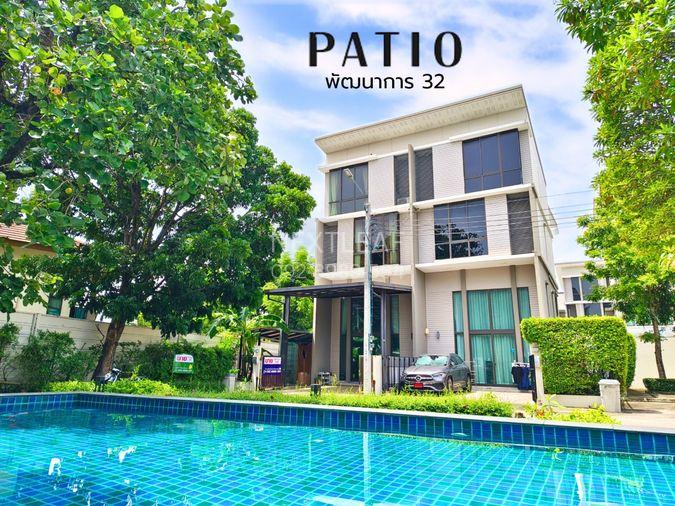 รูป ขาย ทาวน์โฮมหรู Patio พัฒนาการ 32 หน้าสระน้ำ 33.6ตร.ว. 8.3 ล้านบาท หลังริม 3.5 ชั้น 3ห้องนอน 3ห้องน้ำ เข้าออกได้หลายทาง - รูปที่ 1/24