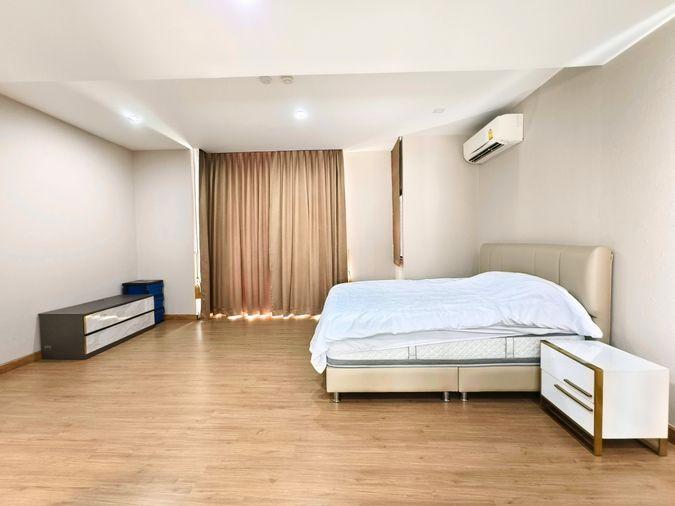 รูป ขาย ทาวน์โฮมหรู Patio พัฒนาการ 32 หน้าสระน้ำ 33.6ตร.ว. 8.3 ล้านบาท หลังริม 3.5 ชั้น 3ห้องนอน 3ห้องน้ำ เข้าออกได้หลายทาง - รูปที่ 9/24