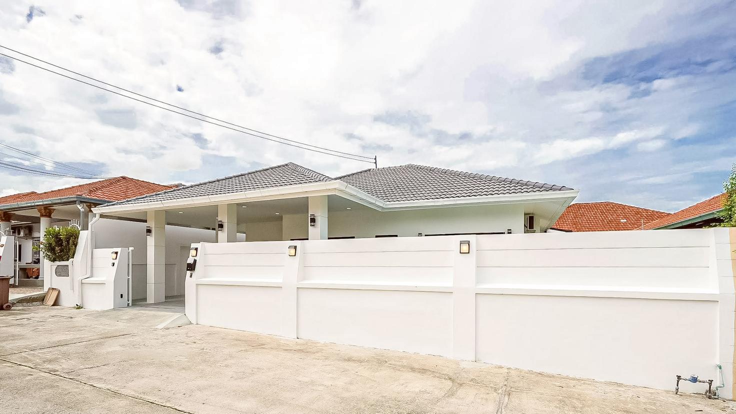 รูป Luxury Pool Villa for Sale Khao Talo Pattaya East - รูปที่ 19/19