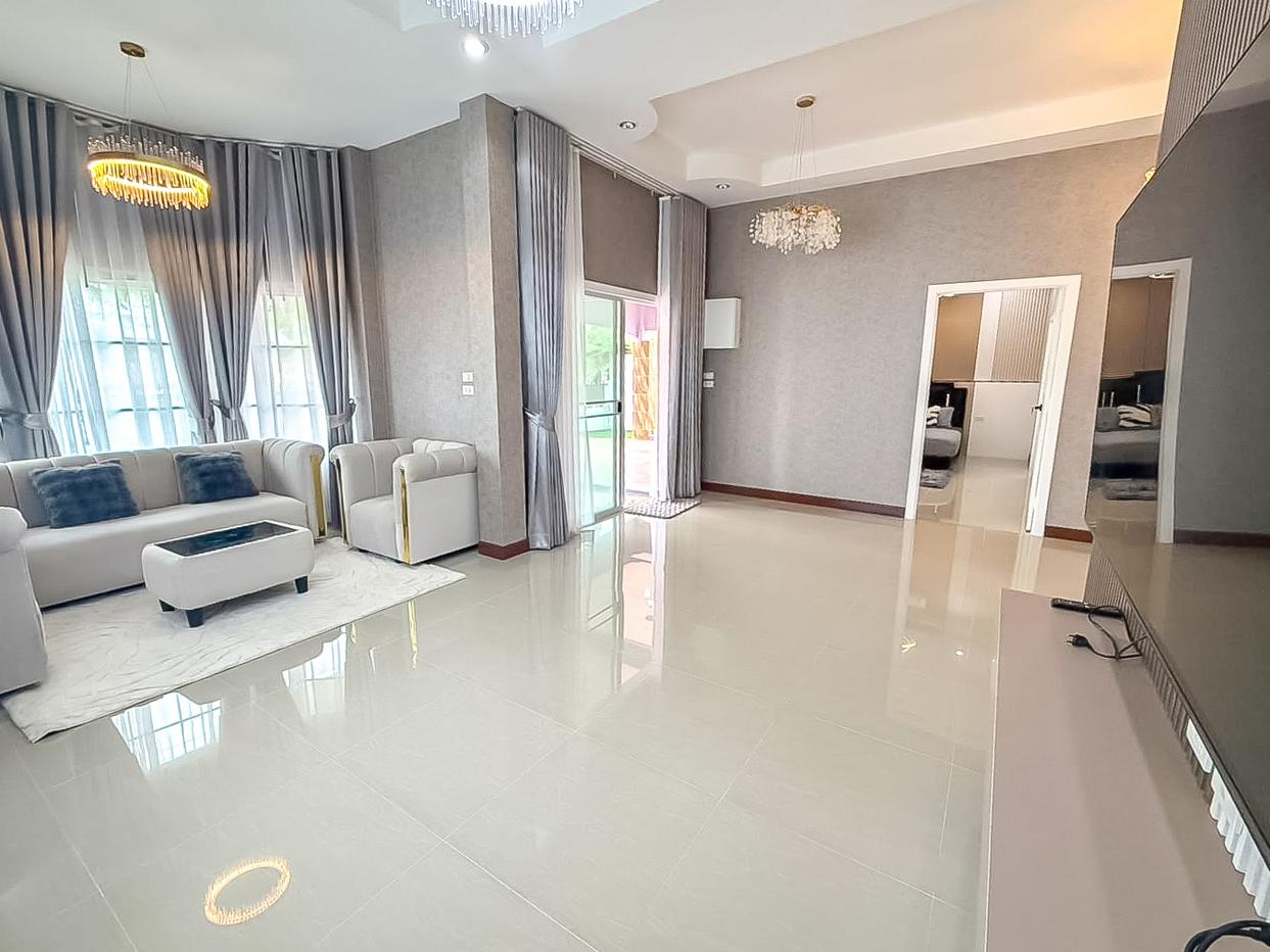 รูป House for Sale Nong Pla Lai East Pattaya 3Bedroom - รูปที่ 1/13