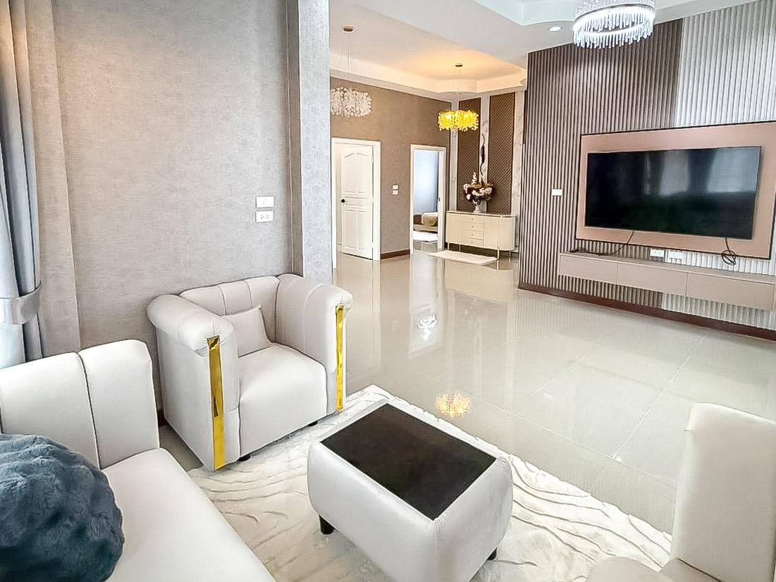 รูป House for Sale Nong Pla Lai East Pattaya 3Bedroom - รูปที่ 2/13