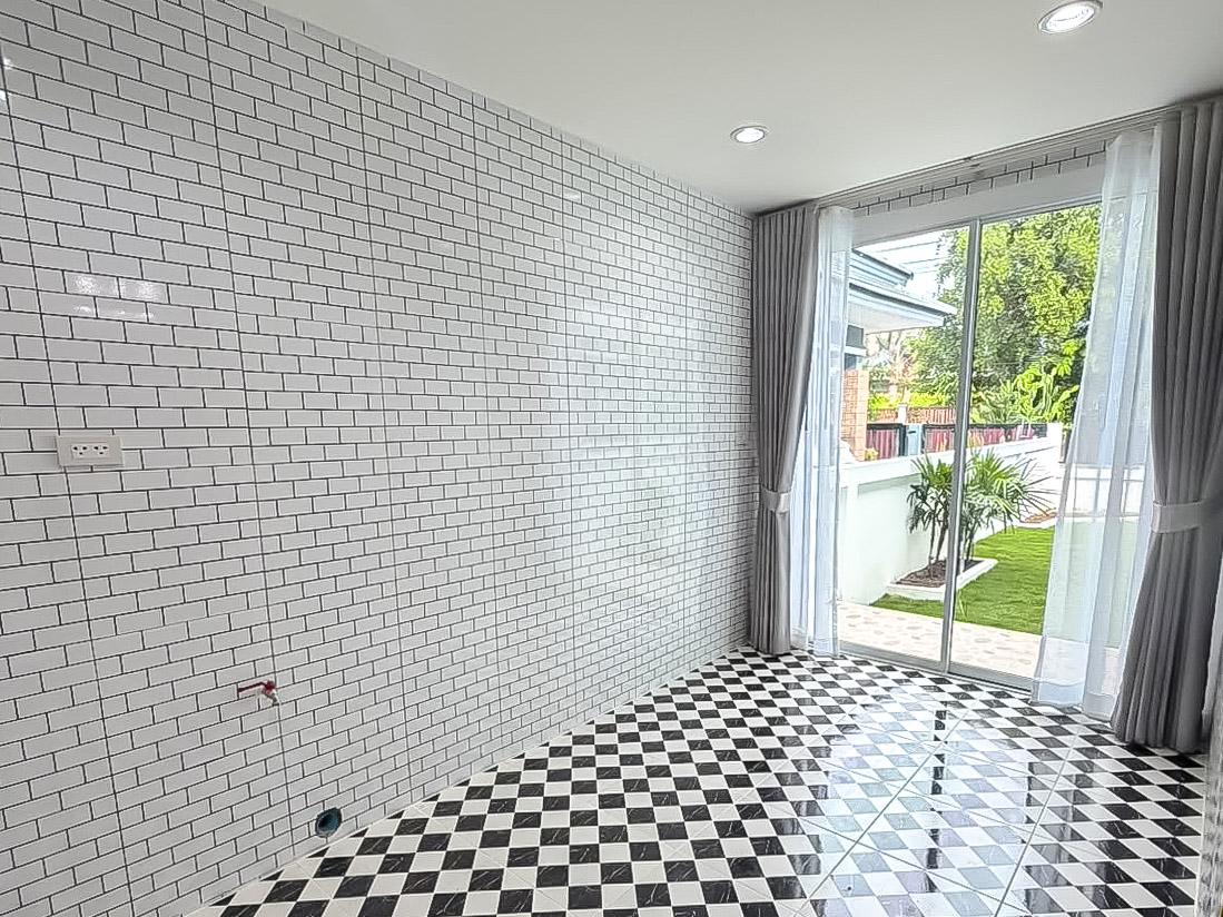 รูป House for Sale Nong Pla Lai East Pattaya 3Bedroom - รูปที่ 5/13