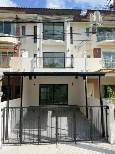 picture ⭐✨RH-048 Townhome for Sale at Supalai Park Ville 2 (Phaholyothin 48) ✨⭐ - 1/8