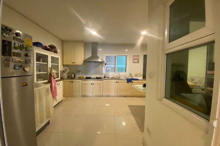 รูป 🔥 เช่าด่วน !!🔥 Baan Klang Krung Sathorn, 4 ห้องนอน, 3 ห้องน้ำ, 3 ชั้น, ห้องหายาก !! Code C20260600030 แต่งครบ, พร้อมเข้าอยู่ 📣📣 - รูปที่ 7/9