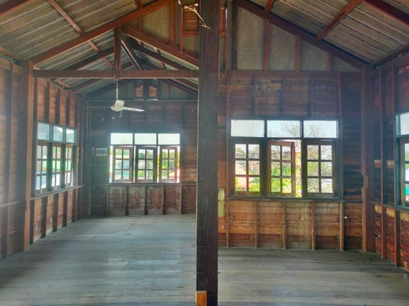 รูป AL-7-0237|บ้านพักอาศัยครึ่งตึกครึ่งไม้ 2 ชั้น 4 หมู่ 13 บ้านล้อมไผ่-บ้านโคกกุง ต. ศรีสุข อ.สีชมพู จ.ขอนแก่น (ราคา 480,000  บาท)  - รูปที่ 12/14