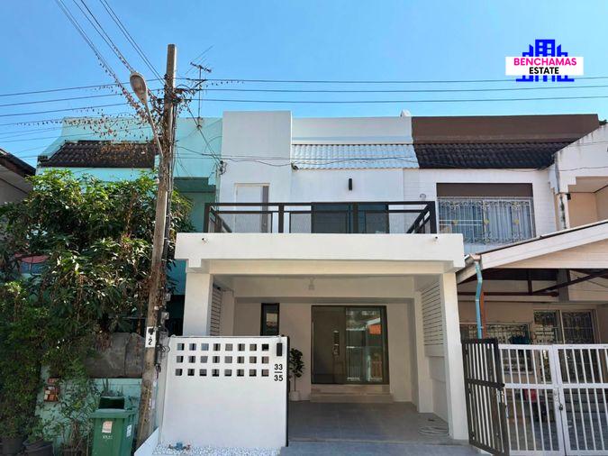 รูป 🚈 ขายด่วน! ทาวน์เฮาส์ 2 ชั้น 🏡 หมู่บ้านร่มรื่นวิลล์ 4 (Muban Romruen Ville 4) | ใกล้ MRT สามแยกบางใหญ่ - รูปที่ 1/19