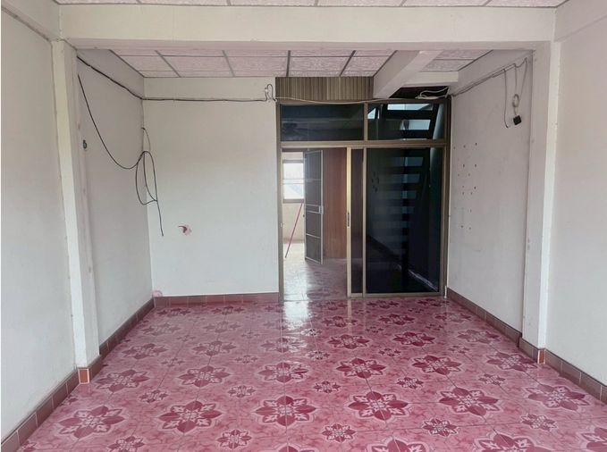 รูป AL-2-0562|ทาวน์เฮ้าส์ 2.5 ชั้น เลขที่ 92/98 ซอยมิตรภาพ 20 (สวัสดี) มิตรภาพ (2) ต. ในเมือง อ.เมืองขอนแก่น จ.ขอนแก่น  (ราคา 1,900,000 บาท) - รูปที่ 3/11